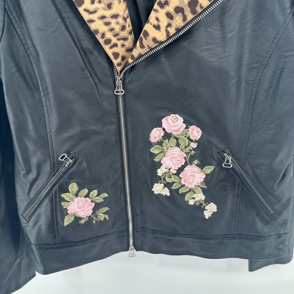 Allure by Julia K Womens XL‎ Black Faux Leather Moto Jacket Leopard Rose Floral - Picture 8 of 15